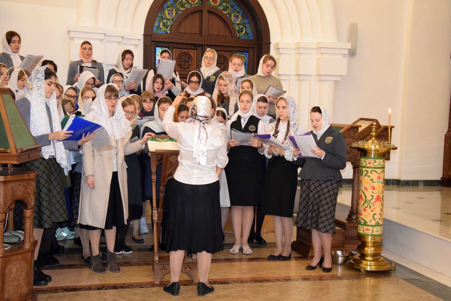 В храме Трех Святителей Поволжского православного института прошла детская литургия