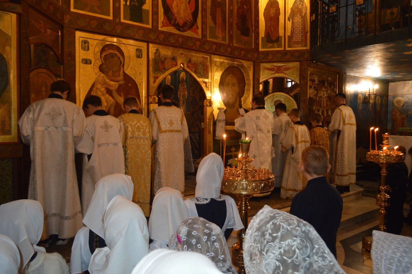 ХРАМ ПРАВОСЛАВНОЙ КЛАССИЧЕСКОЙ ГИМНАЗИИ ОТМЕТИЛ СВОЕ 22-ЛЕТИЕ