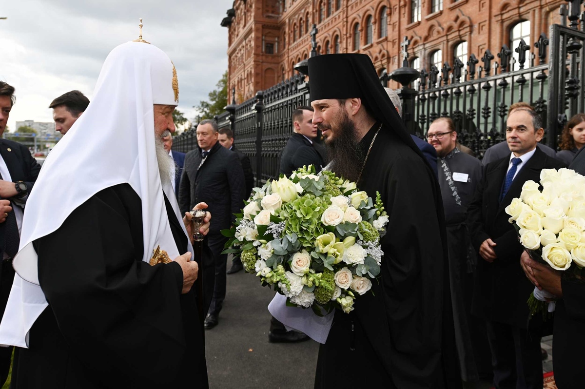 СВЯТЕЙШИЙ ПАТРИАРХ КИРИЛЛ ПОСЕТИЛ ПОВОЛЖСКИЙ ПРАВОСЛАВНЫЙ ИНСТИТУТ В ТОЛЬЯТТИ