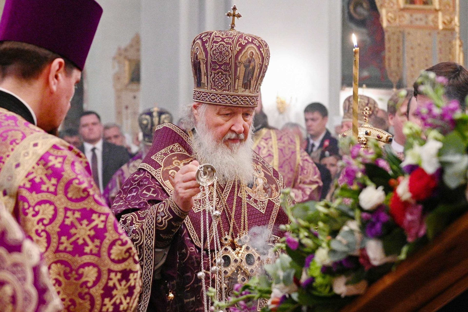 Предстоятель Русской Церкви совершил утреню всенощного бдения с чином Воздвижения Креста Господня в Спасо-Преображенском соборе г. Тольятти