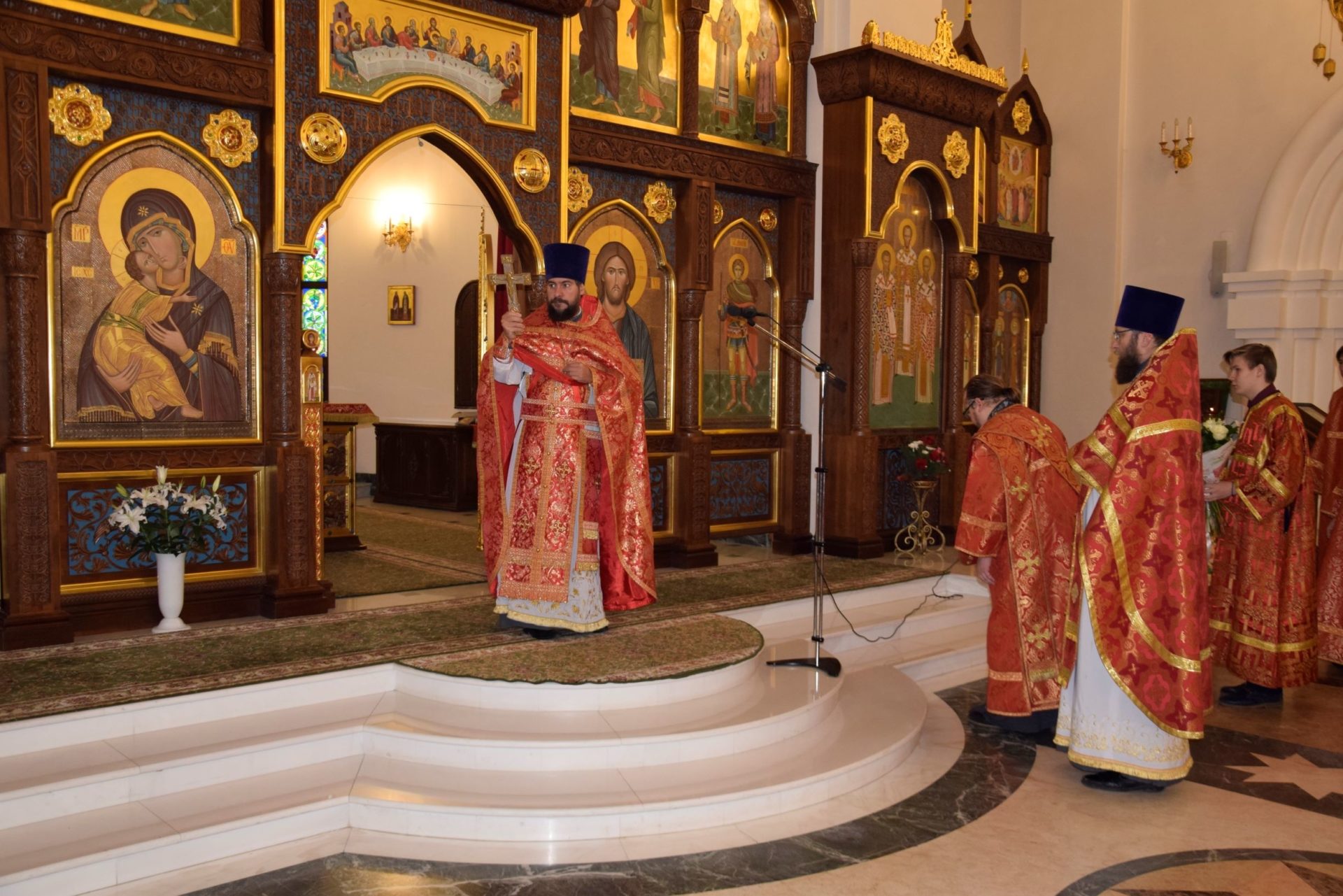 ПРОТОИЕРЕЙ ДИМИТРИЙ ЛЕСКИН СОВЕРШИЛ БОЖЕСТВЕННУЮ ЛИТУРГИЮ В ПАМЯТЬ СВЯТОГО ВЕЛИКОМУЧЕНИКА ДИМИТРИЯ СОЛУНСКОГО