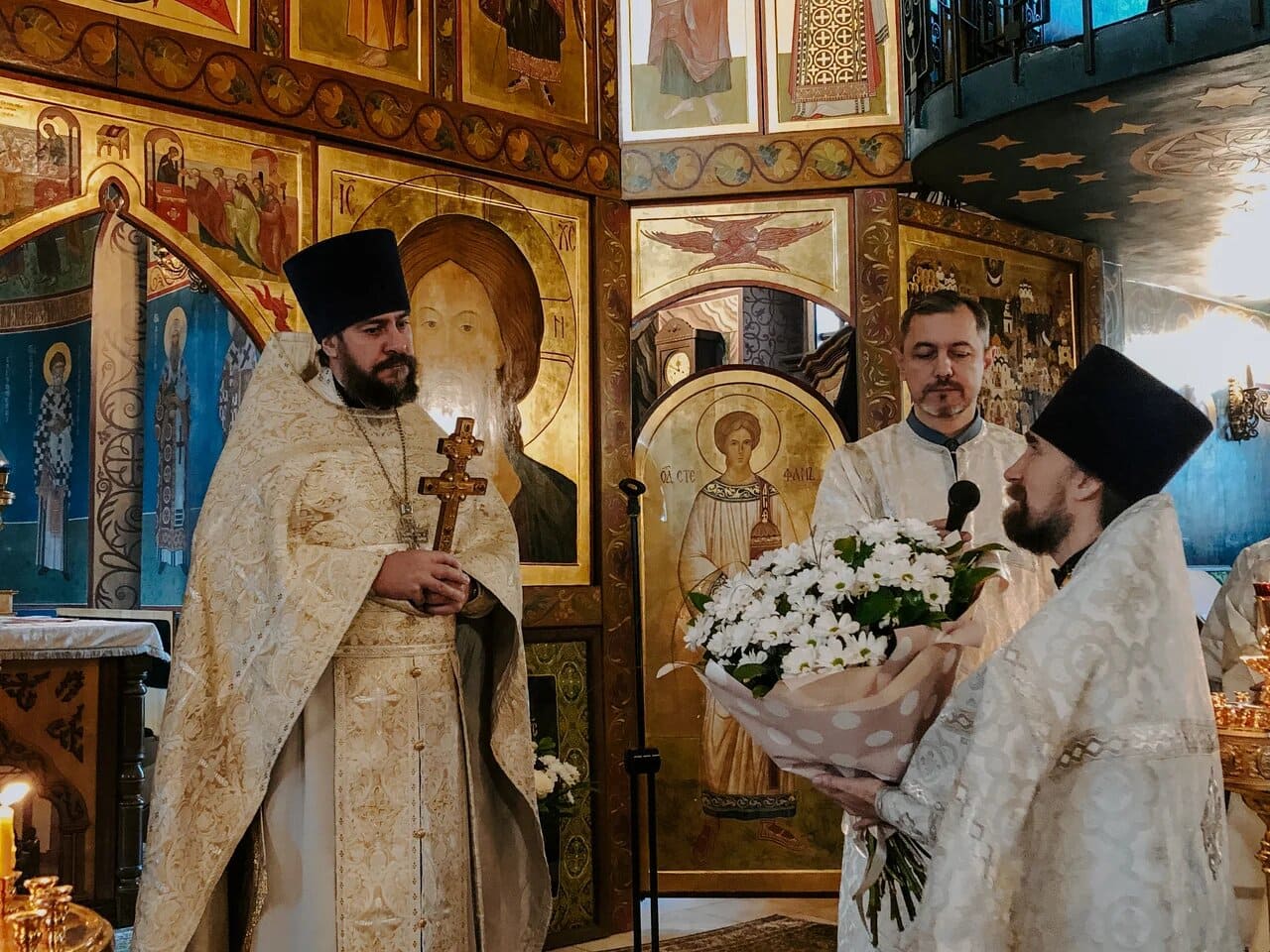 ХРАМ ПРАВОСЛАВНОЙ КЛАССИЧЕСКОЙ ГИМНАЗИИ ОТМЕТИЛ СВОЙ 20-ЛЕТНИЙ ЮБИЛЕЙ