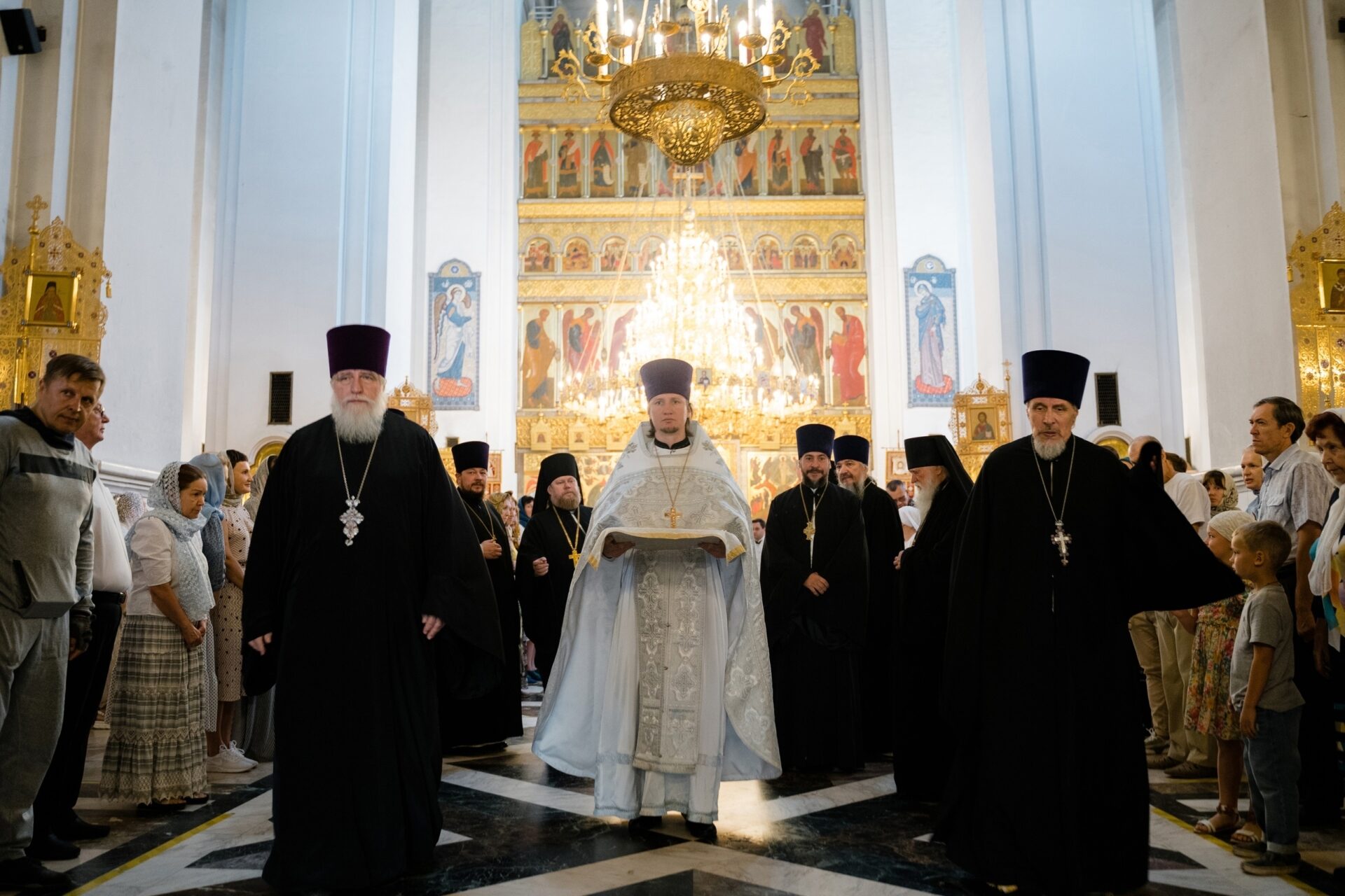 ПРОТОИЕРЕЙ ДИМИТРИЙ ЛЕСКИН ПРИНЯЛ УЧАСТИЕ В СОБОРНОМ СЛУЖЕНИИ ПО СЛУЧАЮ ПРЕСТОЛЬНОГО ПРАЗДНИКА И ЮБИЛЕЯ ПРЕОБРАЖЕНСКОГО СОБОРА