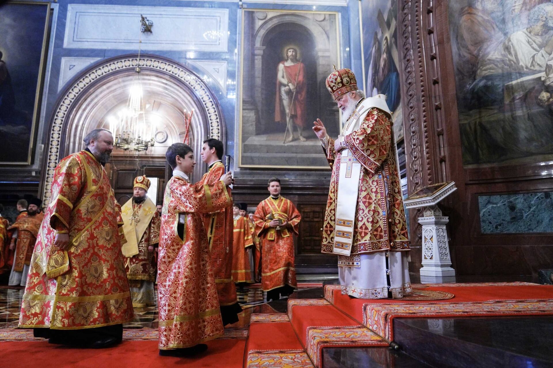 Хор Православной классической гимназии г. Тольятти принял участие в Патриаршей Божественной литургии