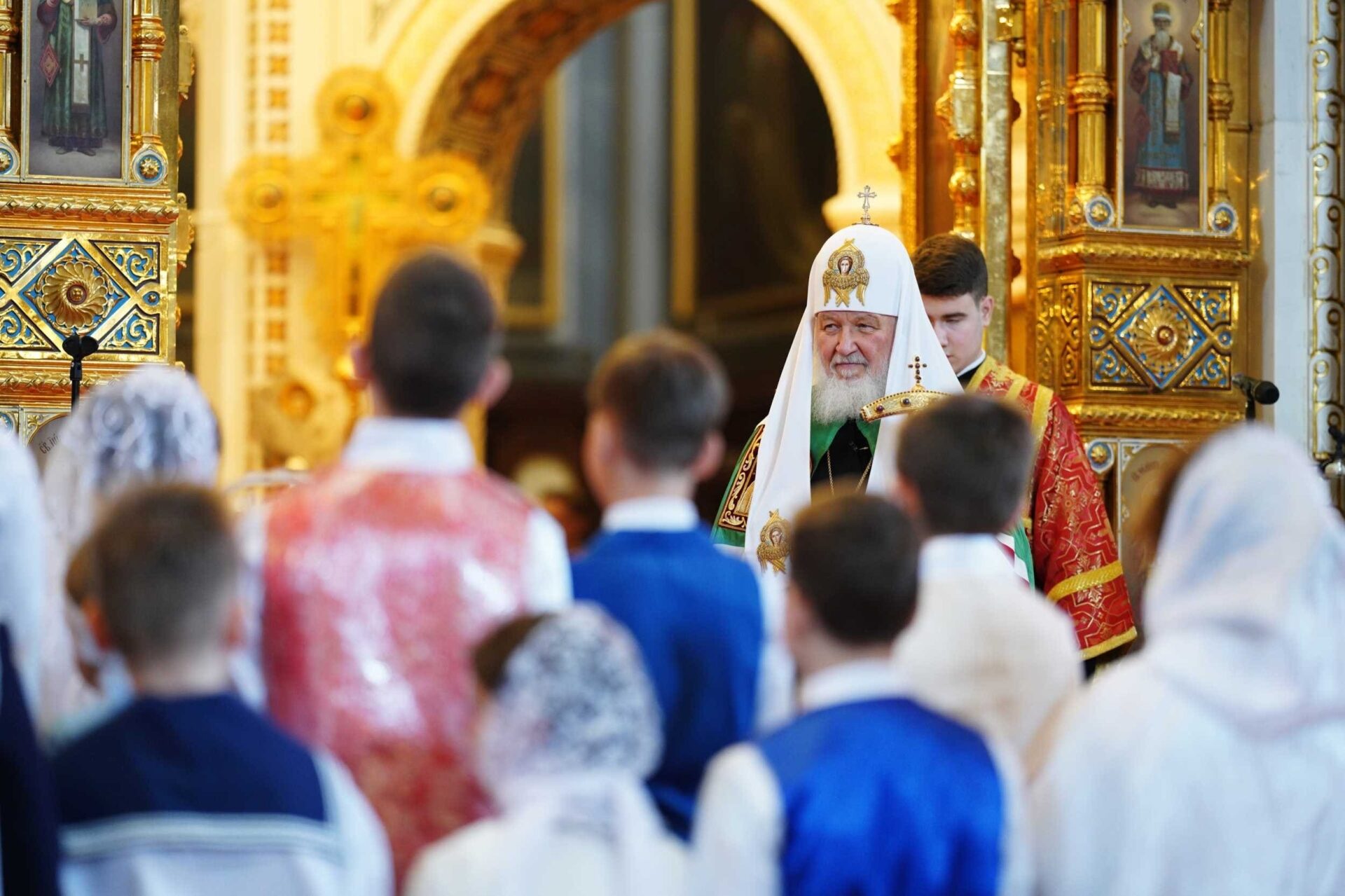 Хор Православной классической гимназии г. Тольятти принял участие в Патриаршей Божественной литургии