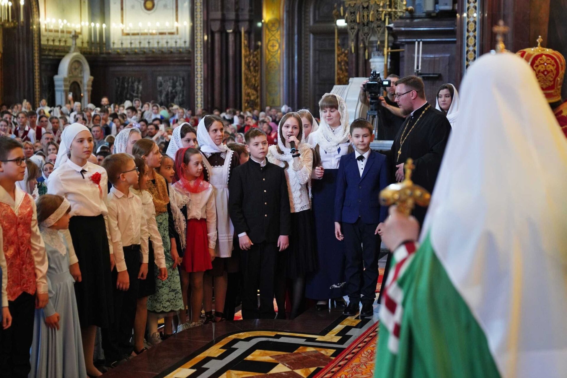 Хор Православной классической гимназии г. Тольятти принял участие в Патриаршей Божественной литургии