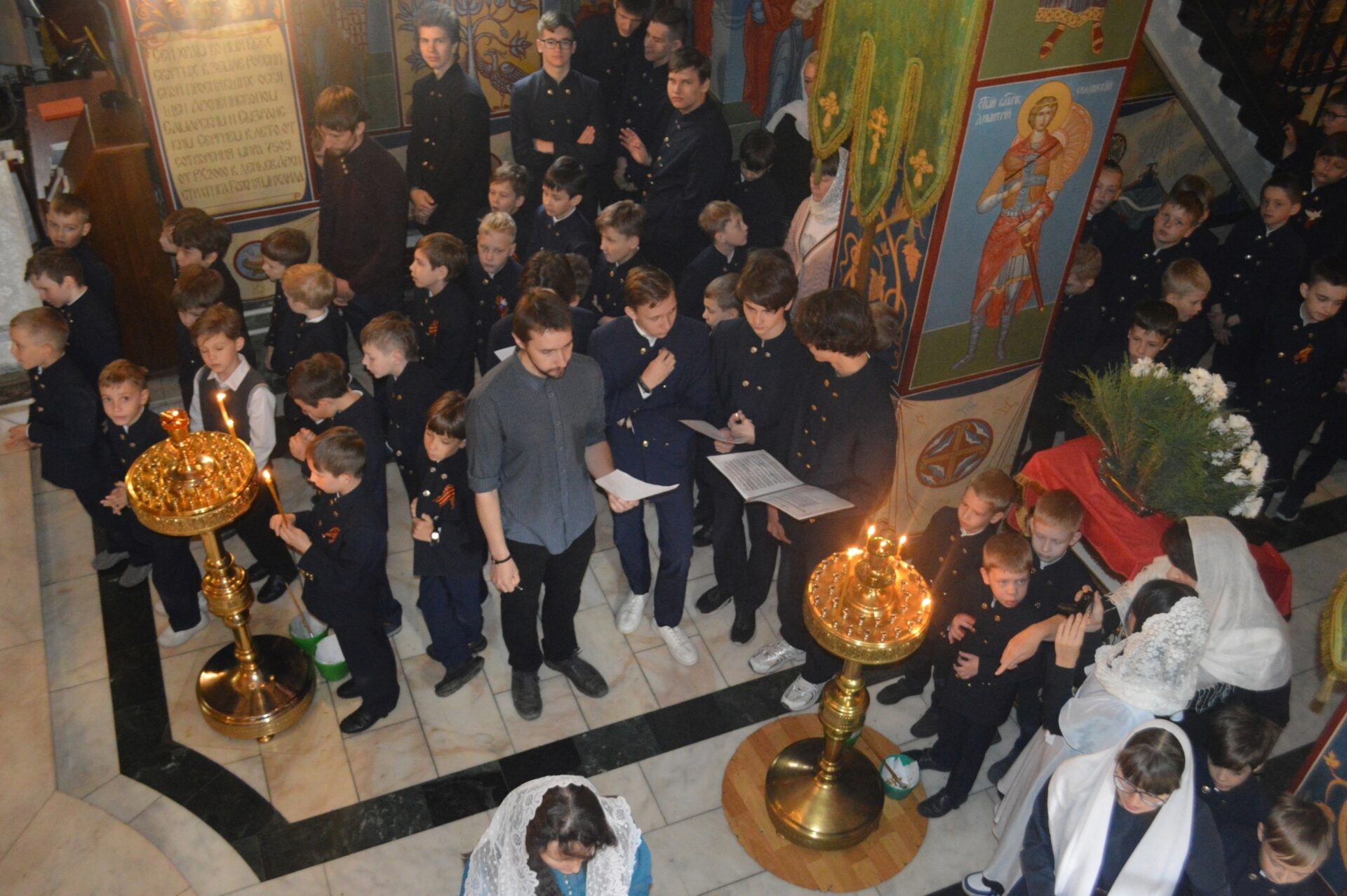 Общегимназическая детская литургия
