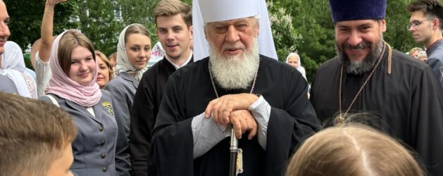 Митрополит Самарский и Сызранский Сергий посетил храм Всех святых, в земле Русской просиявших
