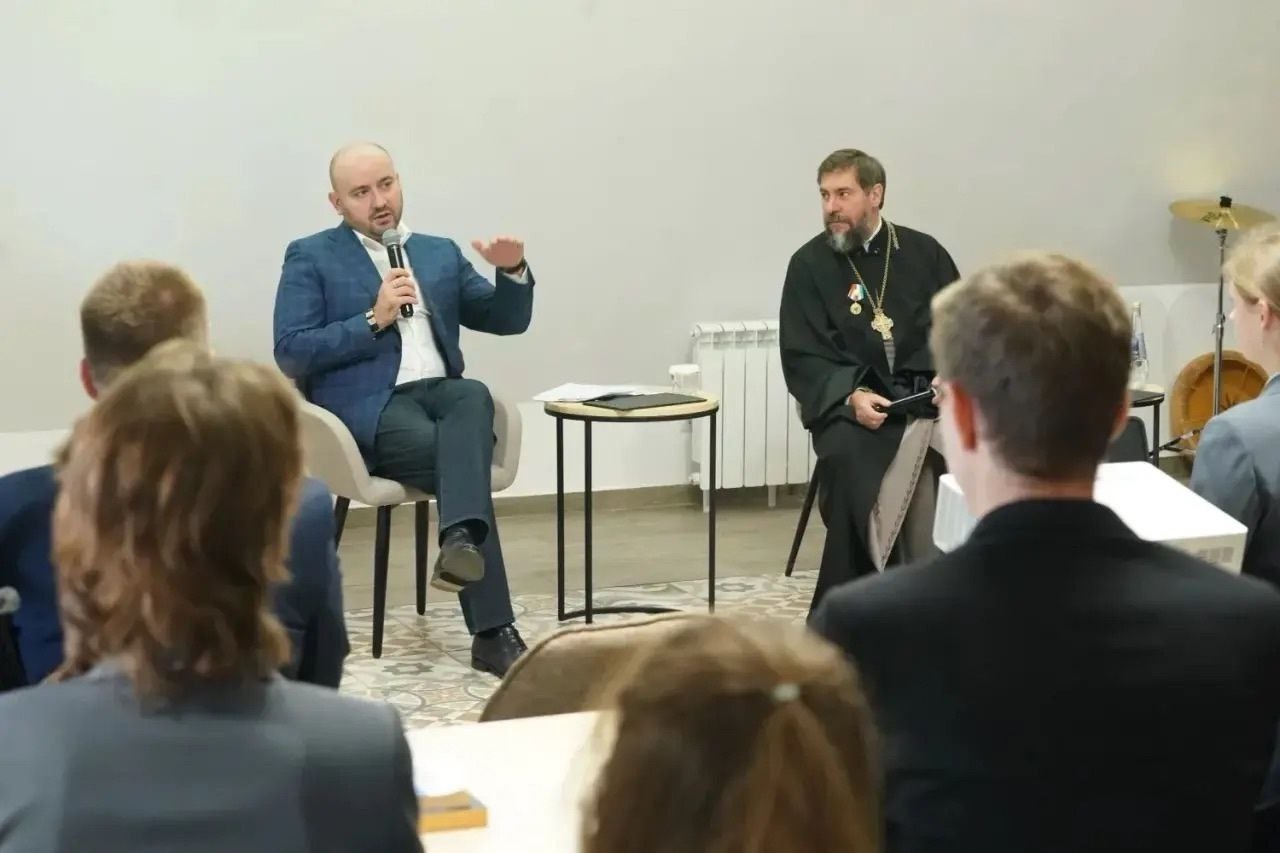 ВЯЧЕСЛАВ ФЕДОРИЩЕВ ПООБЩАЛСЯ СО СТУДЕНТАМИ АКАДЕМИИ СВЯТИТЕЛЯ АЛЕКСИЯ
