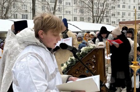 На Крещение Господне гимназисты помолились во время Великого освящения воды