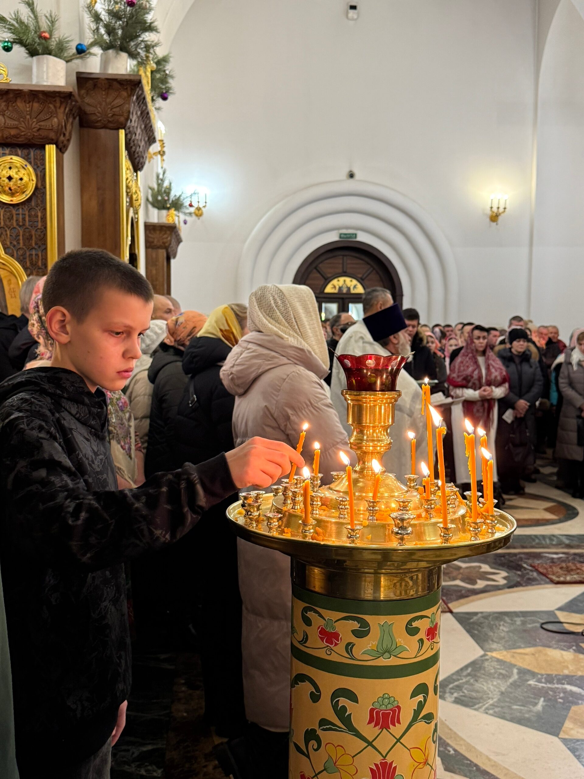 Со светлым праздником Рождества Христова!