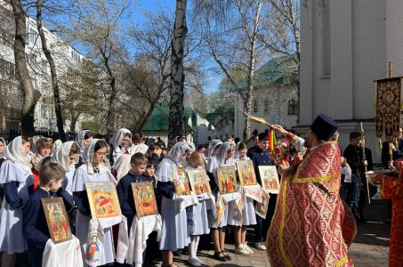Детская пасхальная литургия